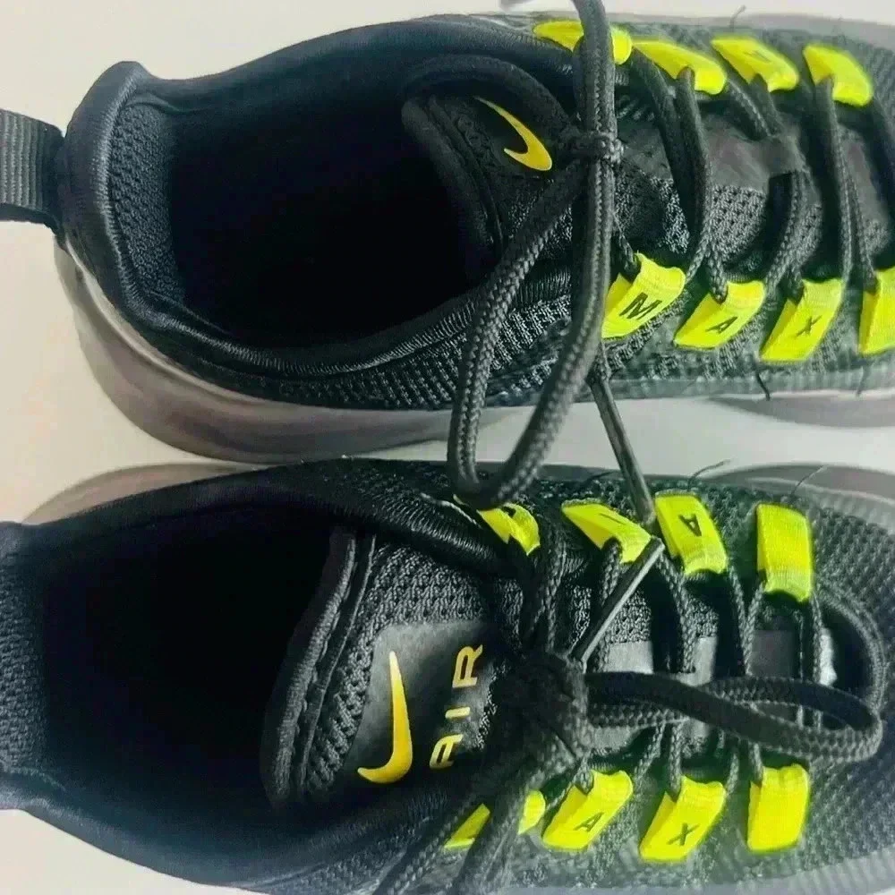 NIKE AIR MAX AXIS GS BLACK / GREEN GREY  KIDS RUNNING SHOES NEW